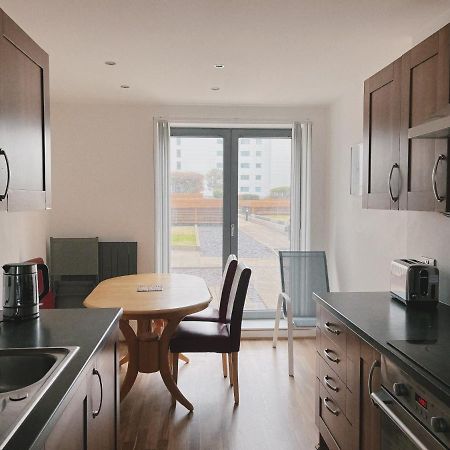 Stunning Waterfront Western Harbour Apartment Единбург Екстериор снимка